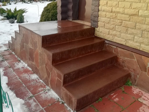 Облицовка бетонной лестницы в частном доме в Бояркино