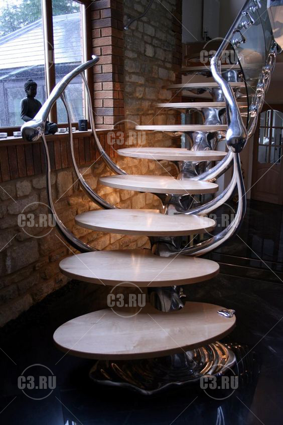 Лестница с овальными ступенями
