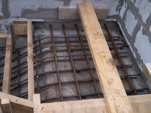 Монтаж крыльца из бетона и особенности армирования лестницы