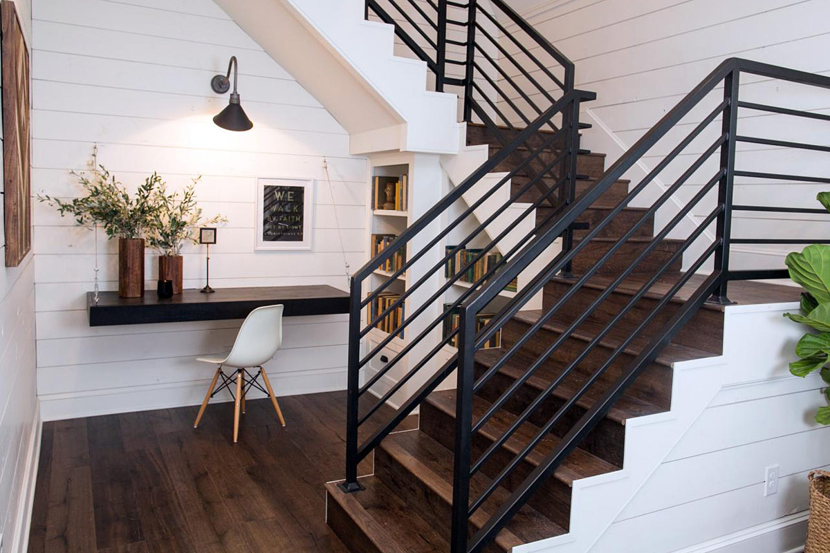 Дизайн лестницы на второй этаж в частном доме: виды, фото в интерьере, варианты реализации