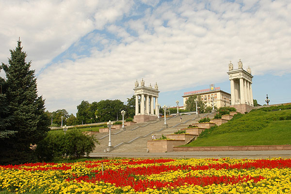 Центральная лестница набережной 62-й Армии в Волгограде