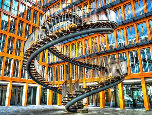 Необычная лестница в Мюнхене