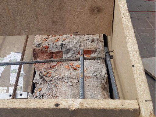 Монтаж опалубки крыльца бетонной лестницы