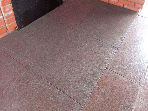 Облицовка уличной бетонной лестницы в доме на 26 км от МКАД