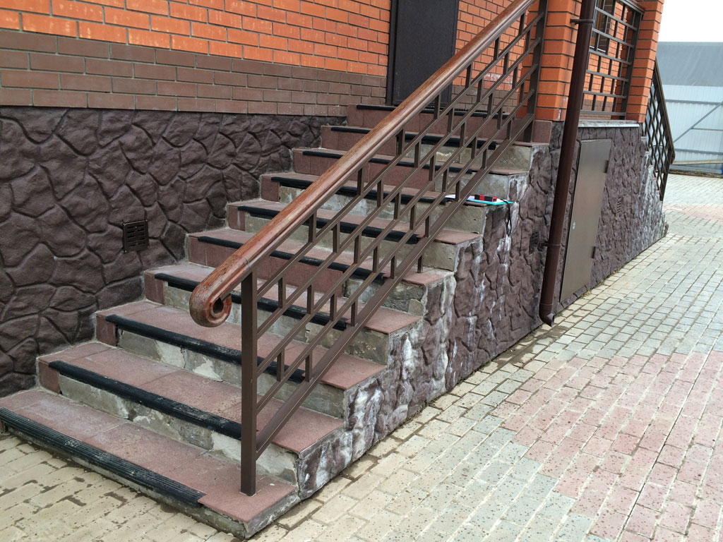 Монтаж ступеней лестницы по технологии C3 в Давыдово