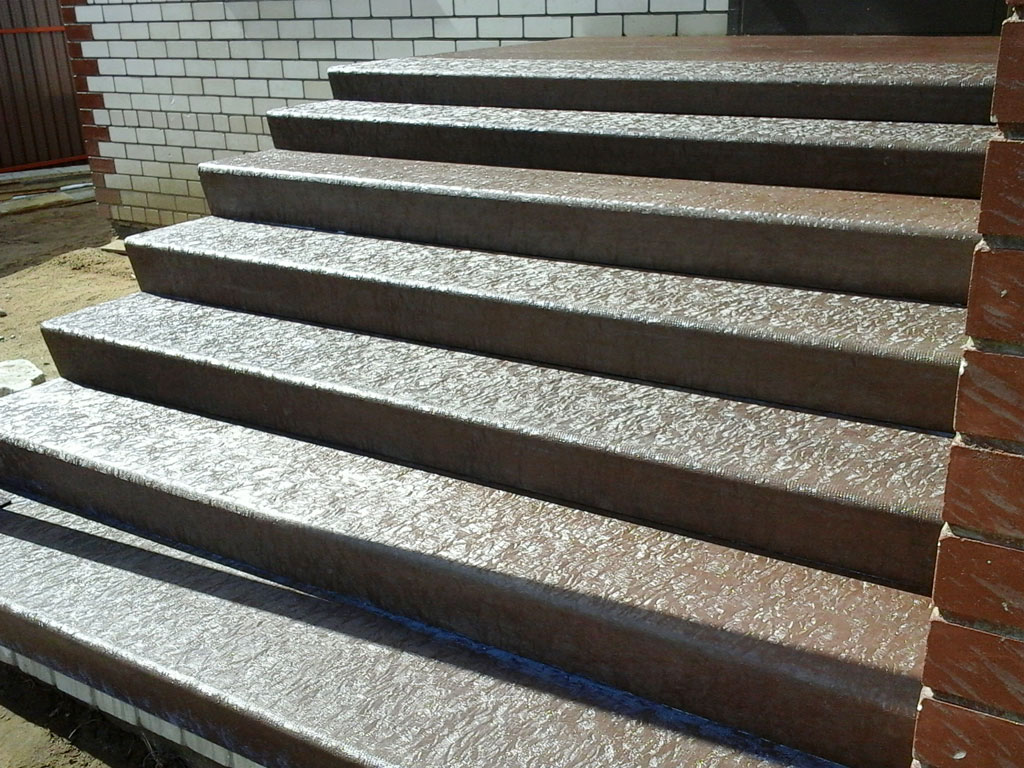 Облицовка бетонной лестницы в Твери по ул. Радостная, 21