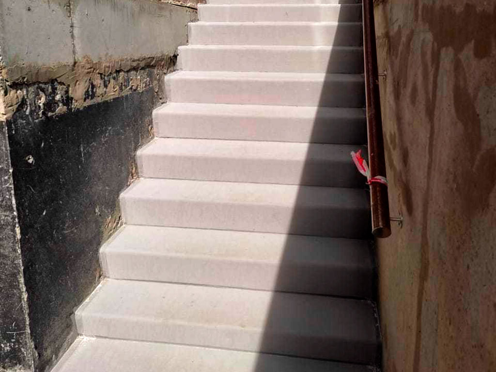 Облицовка бетонной лестницы в Красногорске