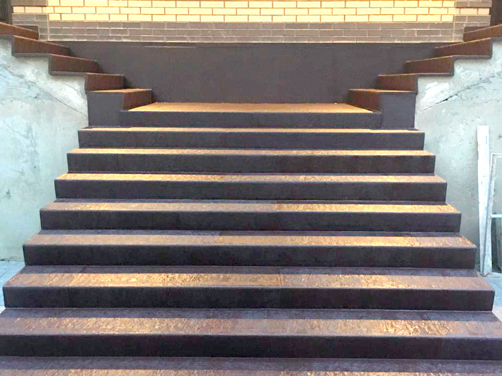 Облицовка бетонной лестницы d Vb[ytdj