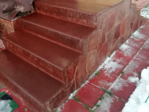 Облицовка бетонной лестницы в частном доме в Бояркино