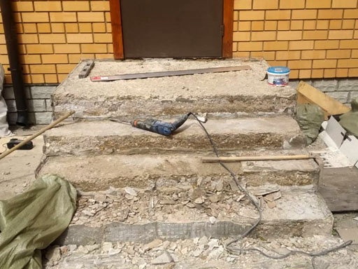 Облицовка бетонной лестницы в частном доме 