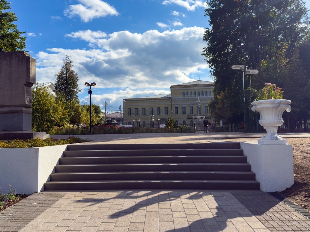 Парковая лестница в Горсаду Твери, облицовка C3