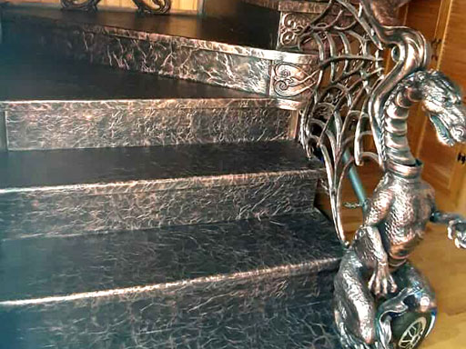 Облицовка ступеней бетонной лестницы изделиями «под кожу» 