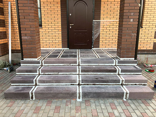 Лестница из бетона для частного дома в д. Лужки