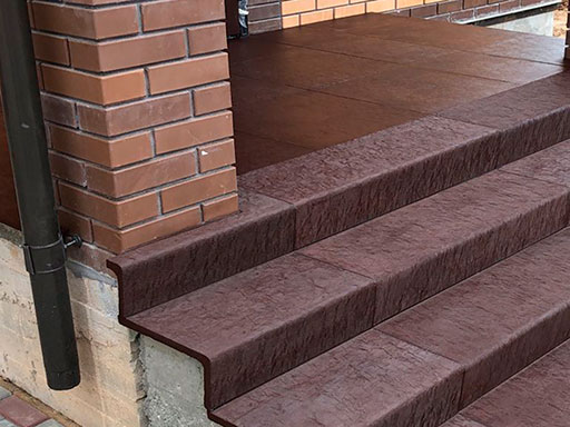 Уличная лестница из бетона для частного дома в д. Лужки