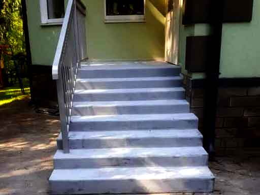 Облицовка наружной лестницы в поселке Новофедоровский