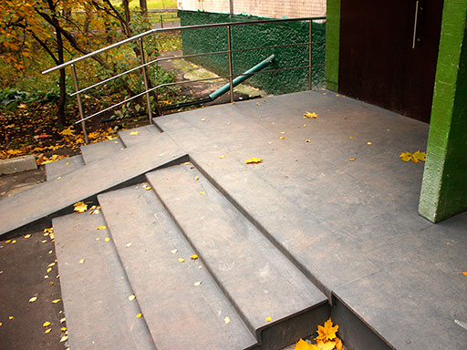 Облицовка уличной бетонной лестницы