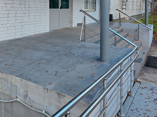 Облицовка бетонной лестницы Областного психоневрологического диспансера в Твери