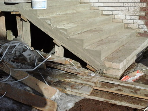 Облицовка бетонной лестницы в Твери по ул. Радостная, 21