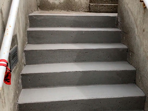 Недорогой ремонт ступеней бетонной лестницы