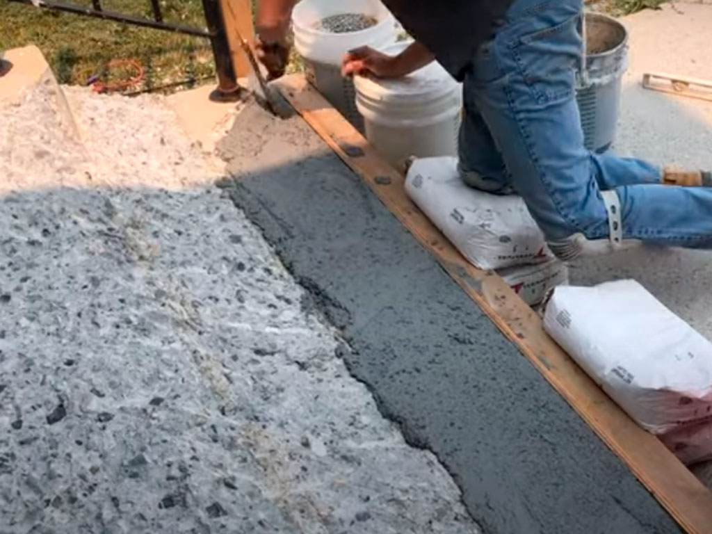 Ремонт бетонного покрытия. Ремонт бордюра бетонного.