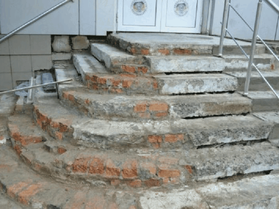 Реставрация лестницы с отделкой крыльца