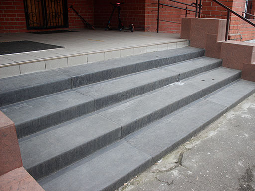Монтаж ступеней бетонной лестницы по СП СП 118.13330.2012