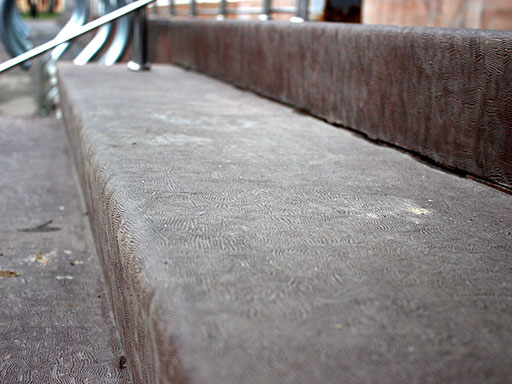 Облицовка бетонной лестницы своими руками в больнице на Академика Миллионщикова