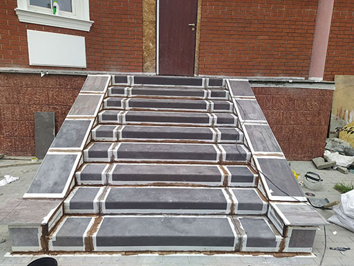 Лестницы бетонные к дому в Троицке