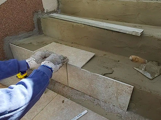 Облицовка бетонного крыльца плиткой