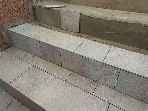 Облицовка ступеней бетонной лестницы плиткой