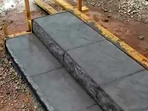 Монтаж ступеней бетонной лестницы с вкладышами. Шаг 6