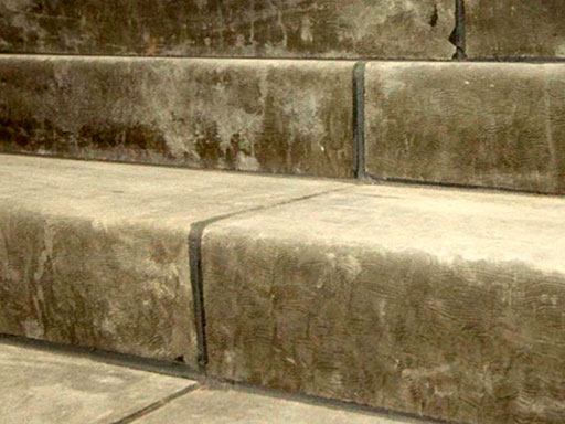 Ремонт бетонной лестницы: затирка Зубр